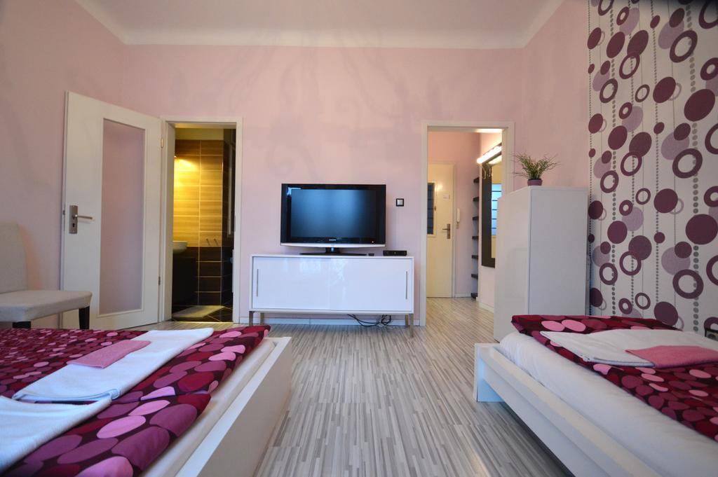 Pulse Jackquaters Apartamento Budapeste Exterior foto